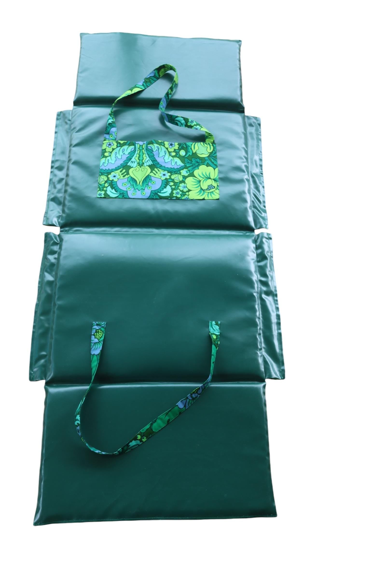 Upcycled Vintage Inspired Foldable Water-Resistant Mat