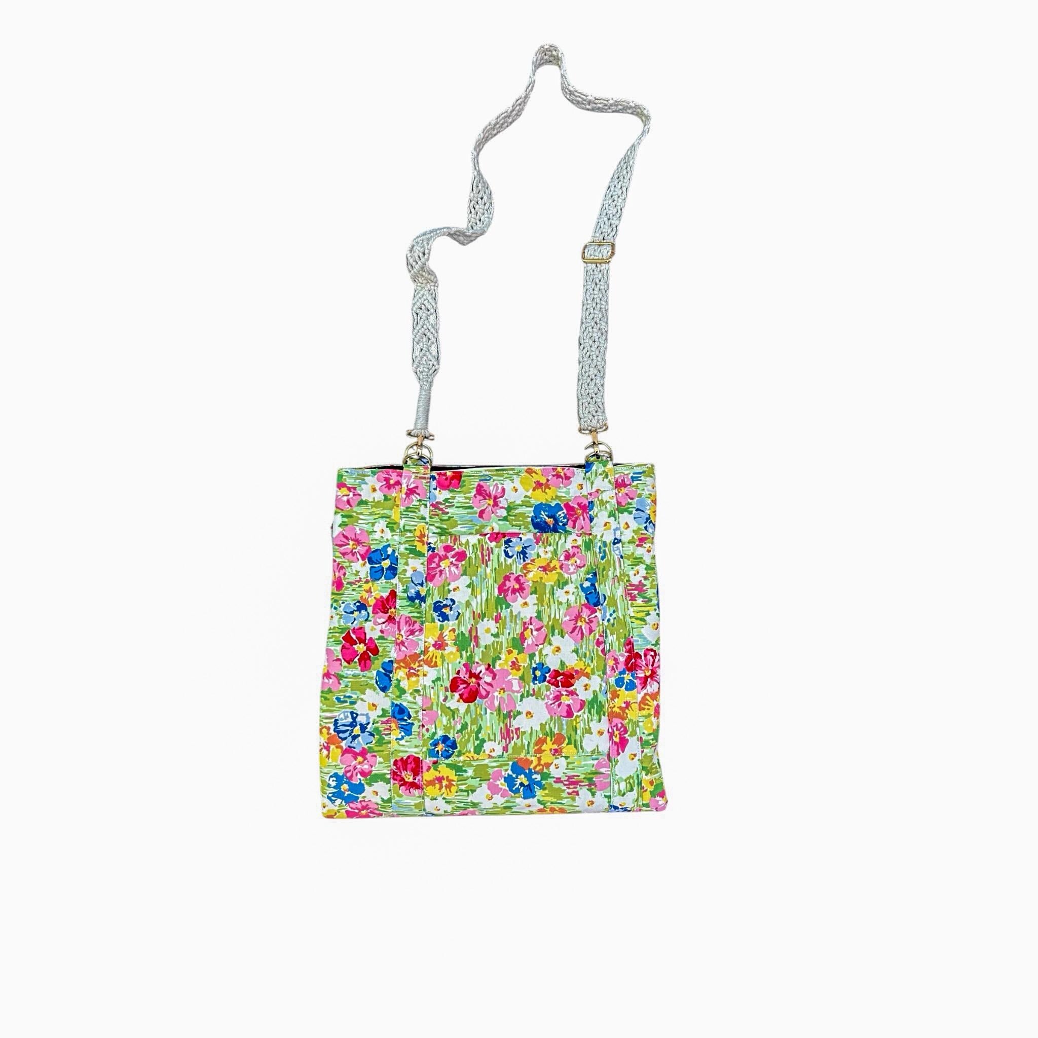 Vintage Inspired Foldable Dog Mat - White Floral