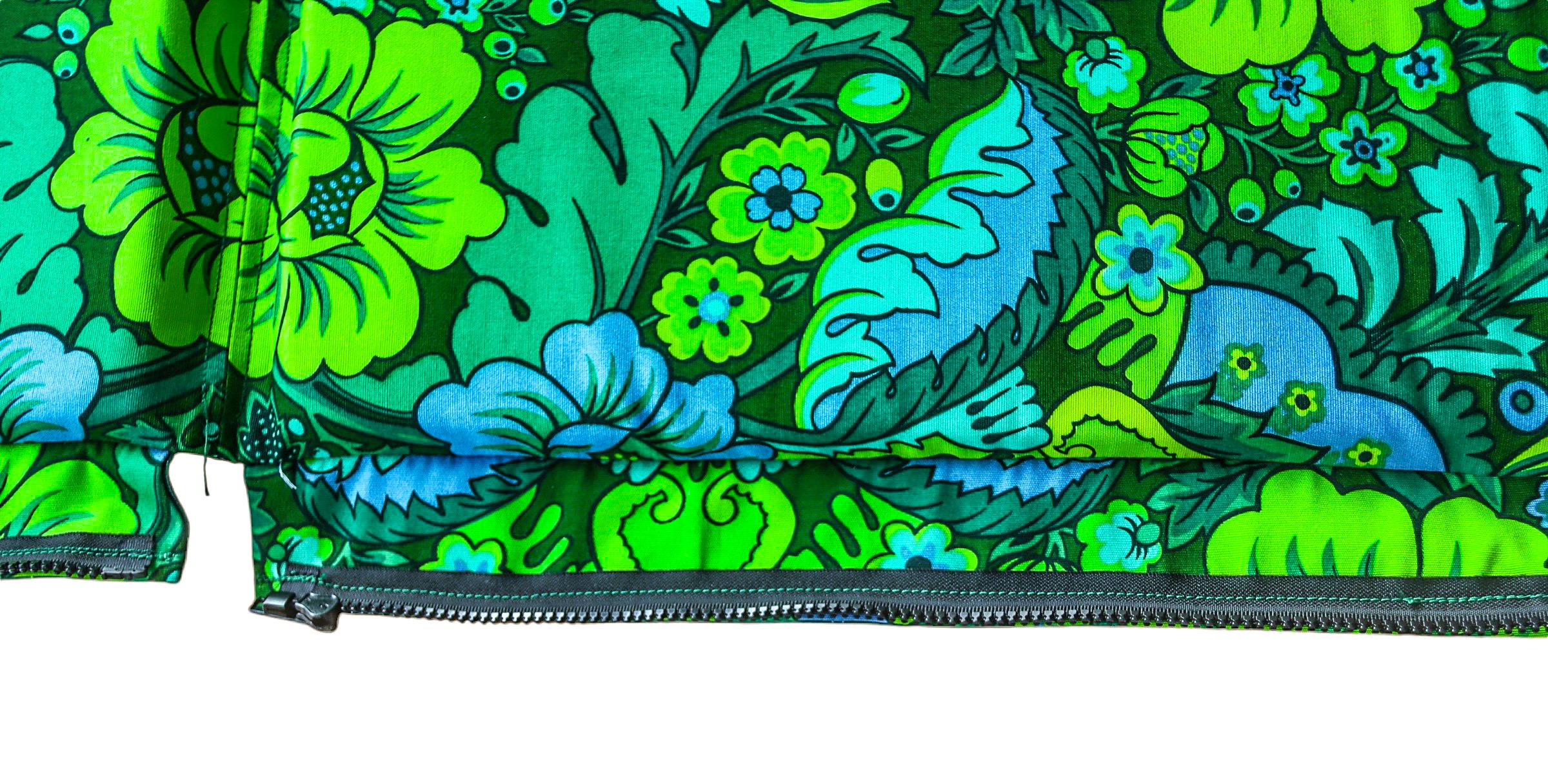 Upcycled Vintage Inspired Foldable Water-Resistant Mat